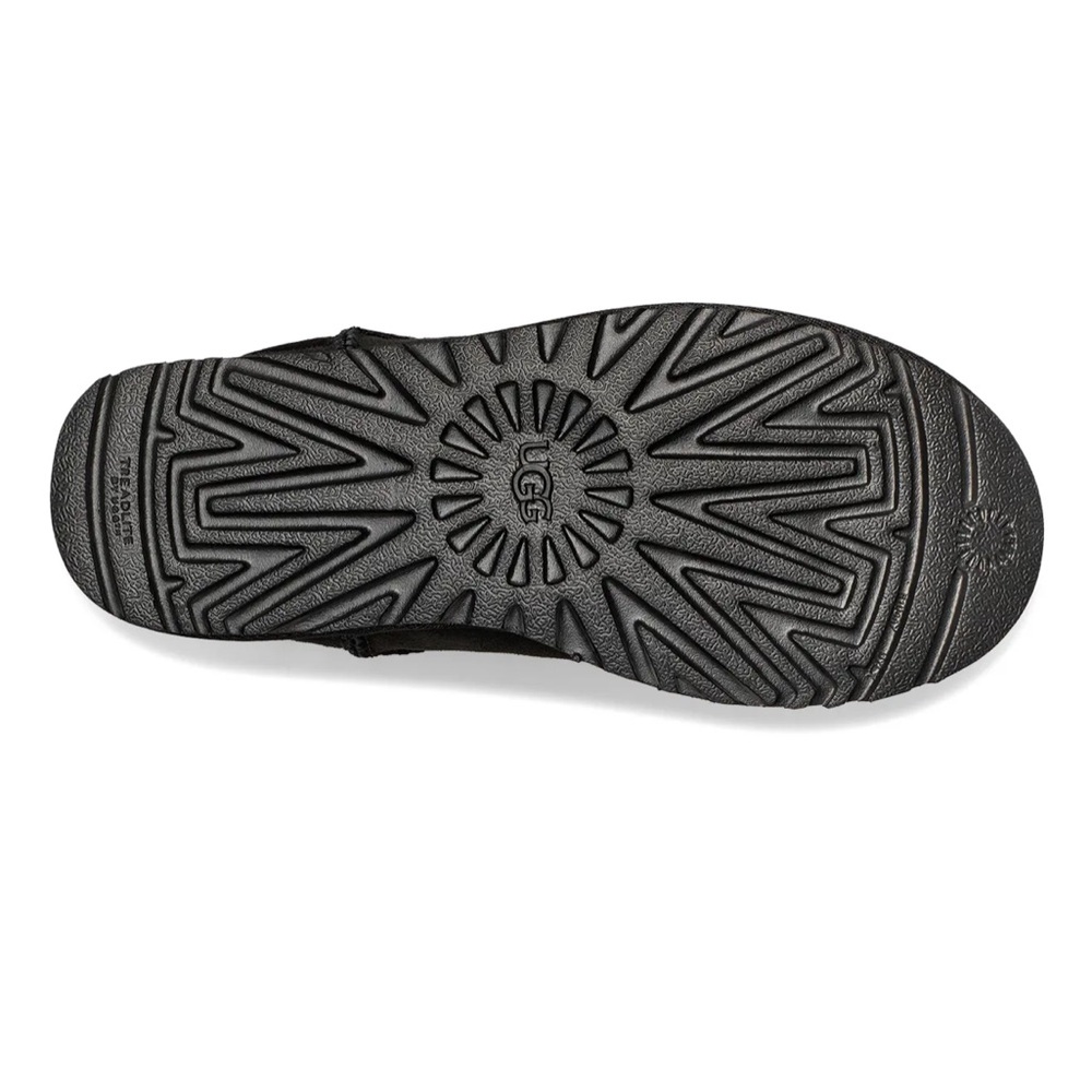 NEW  UGG CLASSIC TALL II BLACK BOOT- TIMELESS COMFORT & STYLE - Picture 5 of 7